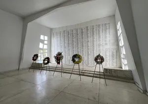 #1 Limousine Guided "USS Arizona Memorial" Half-Day Private Tour