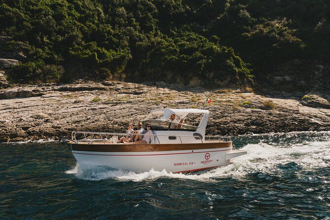 Daily trip to Ischia from Sorrento or Positano - Gozzo 25FT