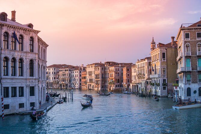 Explore the Instaworthy Spots of Venice with a Local