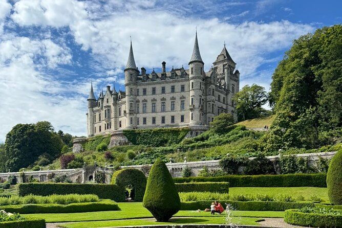 Scottish Whisky Tasting (5 drams) & Fairytale Dunrobin Castle