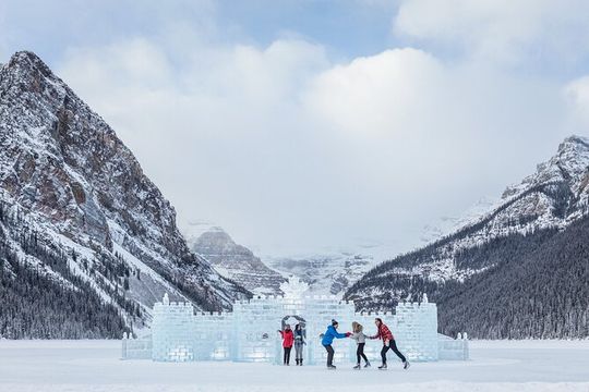 Banff, Lake Louise and Johnston Canyon - Winter Wonderland Tour