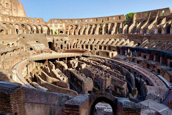 Rome: Guided Tour of Colosseum Arena with Roman Forum Entrance