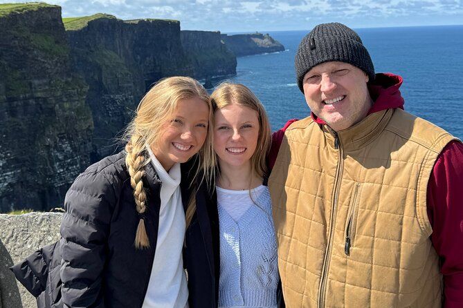 Cliffs of Moher & Bunratty Castle Private Day Tour from Cork
