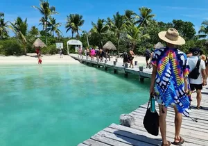 Isla Contoy & Shopping tour in Isla Mujeres from Cancun