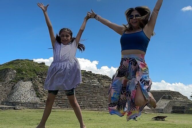 Private Monte Alban VIP : Mezcal and Zapoteco Art