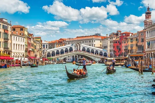 Venice: Enchanting City Walk & Majestic Gondola Glide + Ebook