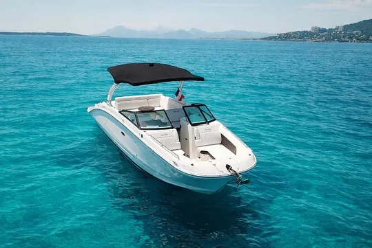 Cannes: Private Sea Ray Boat Trip to Lérins Islands Swim & Snorkel