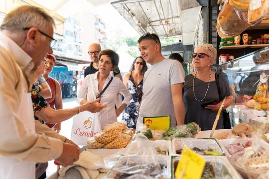 Small-group Street food tour in Messina
