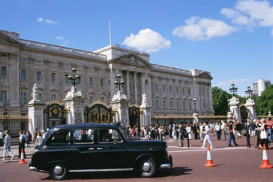 London Private Black Cab Tour: 2 hour highlights/hotel pick-up