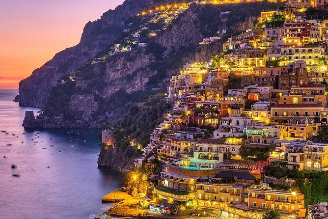 Transfer from Positano to Naples with a 1 hour stop in Pompeii or Herculaneum