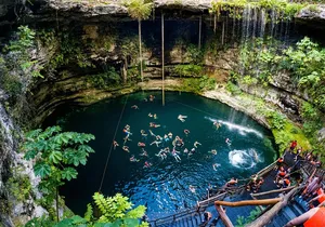 Chichén Itzá, Cenote and Valladolid with Lunch and transportation.