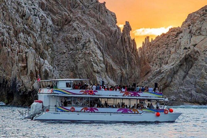 Cabo Sunset Dinner Cruise with Tequila and Tacos