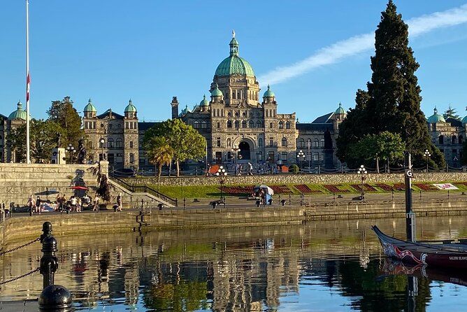Private Deluxe Tour of Victoria & to Butchart Gardens (5 hrs)