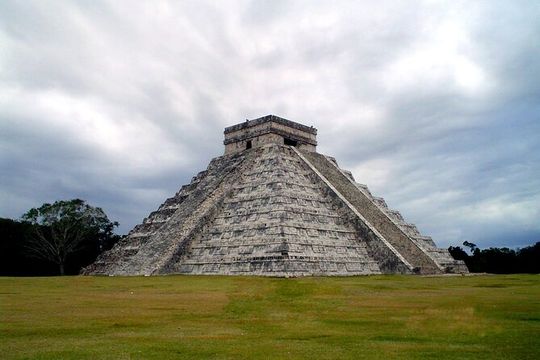 Private Full-day Chichen Itza and Valladolid Tour from Tulum