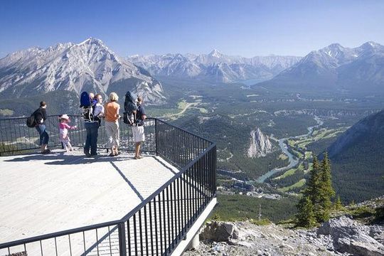 Banff Tour with Gondola & Lake Cruise - roundtrip from Calgary