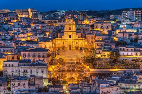 From Siracusa to Taormina: Ragusa, Noto & Chocolate Tasting