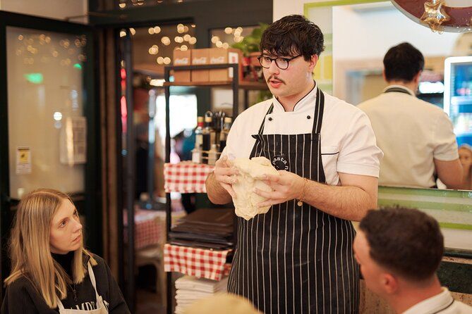 Pizza Cooking Class in Rome City Center with Drinks