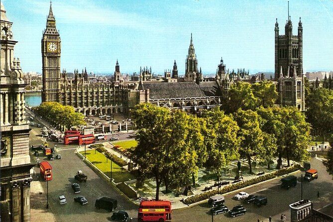 Private Self-Guided Audio City-Tour in London