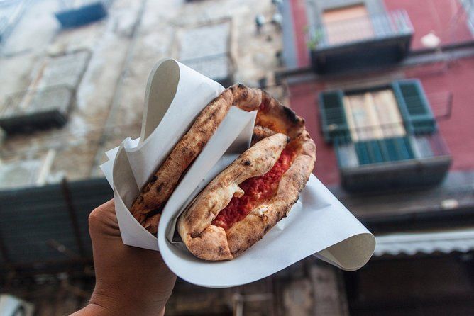 Naples' Ultimate Street Food Tour - Small Group by Do Eat Better