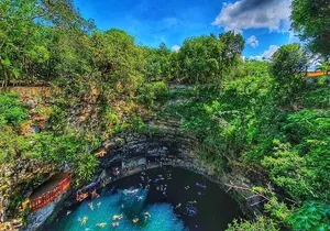 Excursion to Chichén Itzá, Valladolid and Cenote xcajum