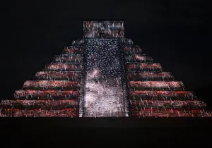 Tour Chichen Itza "Noches de Kukulkan" + Cenote & Hubiku from Cancún