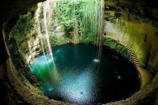 Private Tour to Chichen Itza, Valladolid and Ik Kil Cenote with Lunch
