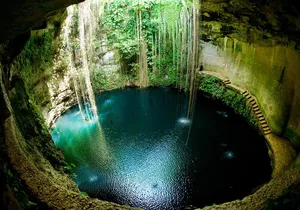 Private Tour to Chichen Itza, Valladolid and Ik Kil Cenote with Lunch