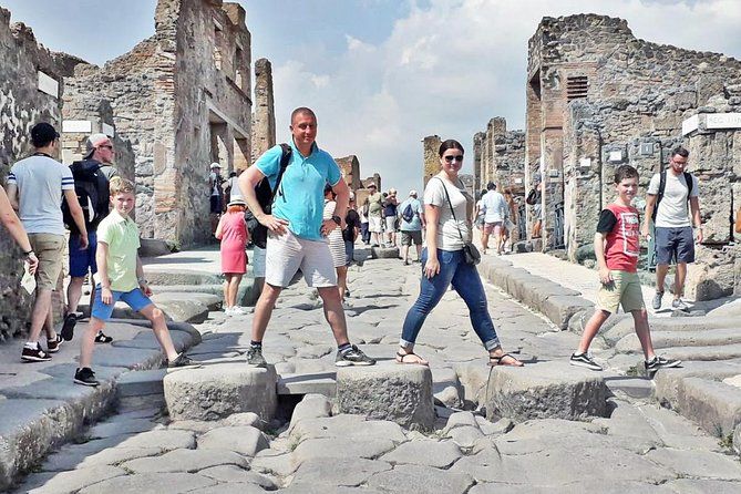 Skip the line Pompeii Tour for Kids and Families