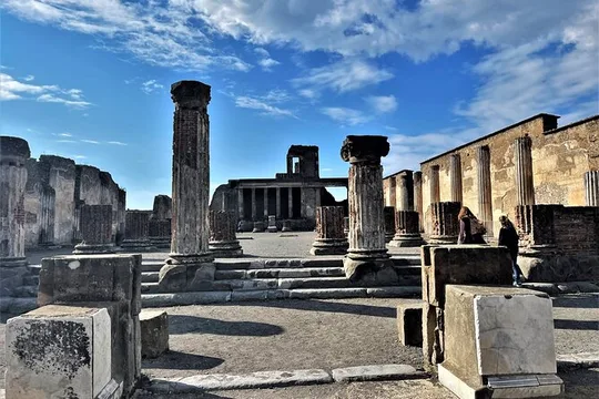 Pompeii Guided Tour with Skip the Line from Naples