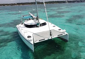 7hrs / 46ft Catamaran Private Charter From Cancun to Isla Mujeres
