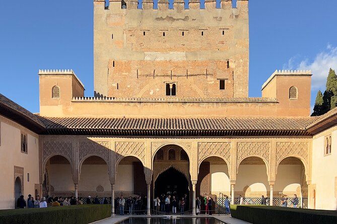 Small group visit to the Alhambra with tickets included