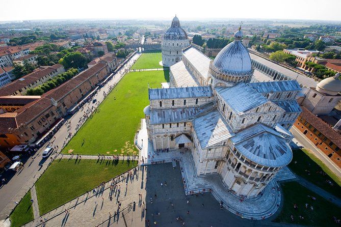 Private Tour: Lucca and Pisa with Typical Pastry Tasting