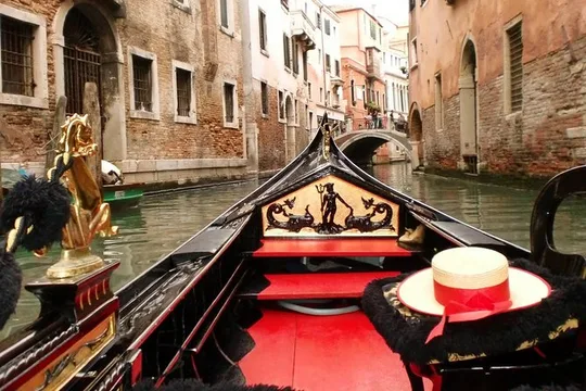 45-Minute or 1-hour Private Gondola Ride from Rialto