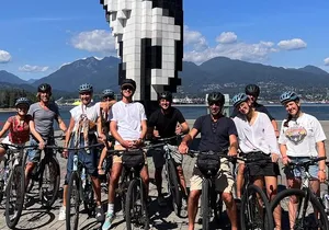 Stanley Park & Downtown - Vancouver Bike Tours