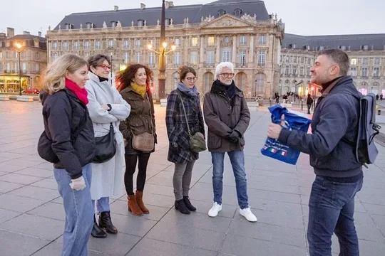 The Ultimate Private Bordeaux Walking Tour with local treats