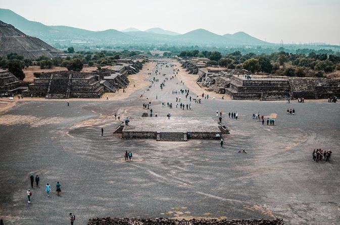 Pyramids of Teotihuacan, Guadalupe Shrine & Tlatelolco Tour