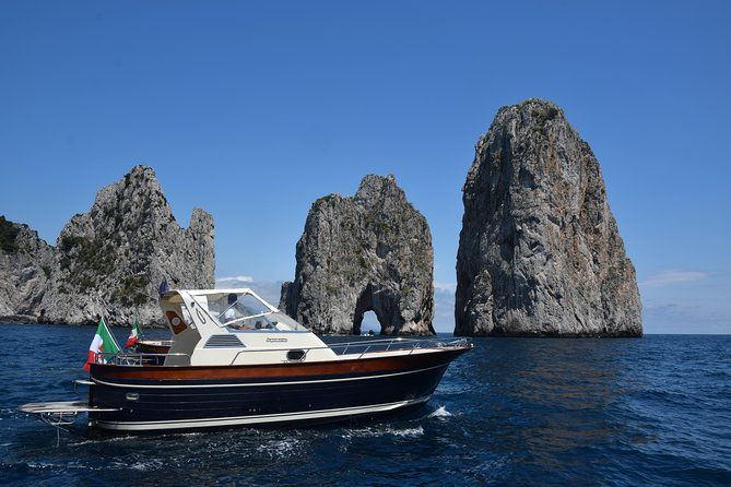 Private Boat Tour to Capri from Amalfi