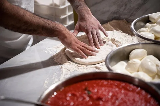 Private Pizza & Tiramisu Class at a Cesarina's home with tasting in Vicenza