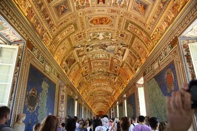 Early Morning Vatican Museums and Sistine Chapel semiprivate tour