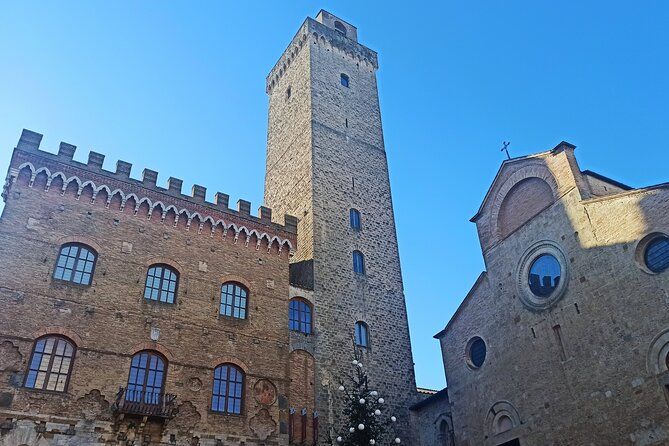 Wine tour in Chianti and visit of San Gimignano for small groups