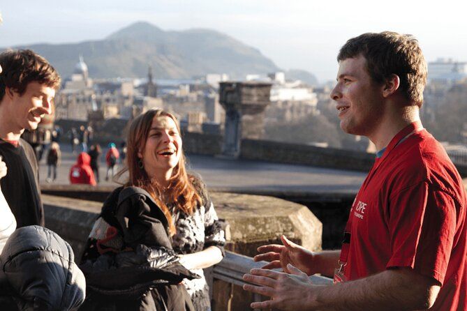 Edinburgh: Old Town's Highlights Walking Tour