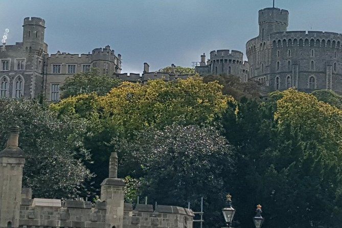 Luxury Private Vehicle Day Hire:London to London Stopover Windsor and its Castle