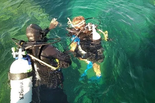 Diving baptism with cylinders (Introdive) at the Capo Carbonara Marine Protected Area
