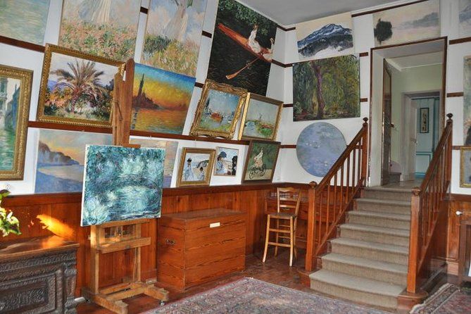 Guided tour of Claude Monet's house in Giverny by private car from Paris