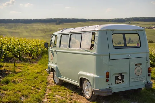 Champagne experience with a vintage van from Epernay - 3 hours