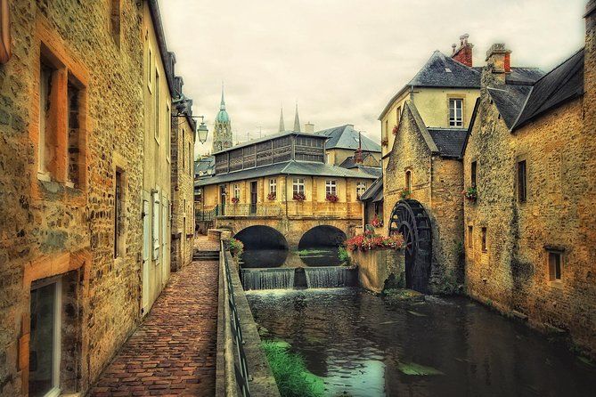 Private 8-hour tour to Bayeux and Caen from Le Havre cruise port