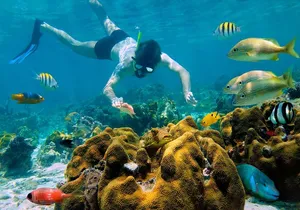 Go to Isla Mujeres In a catamaran with all inclusive from Cancun book now!