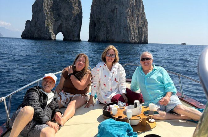 Capri Private Full-Day Tour from Positano - Motorboat 28ft