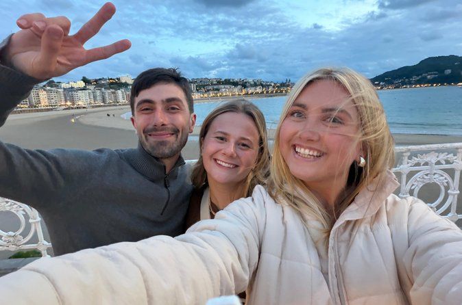 Private French Basque Tour: Biarritz, Bayonne & Chocolate