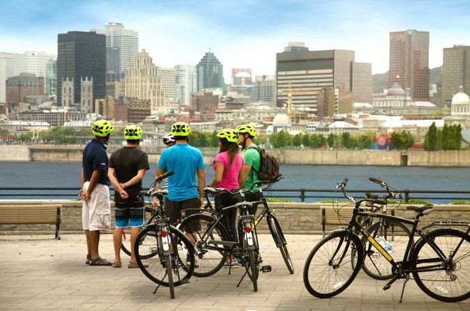Bike/E-bike tour: Old town, Lachine canal, Islands with wine/beer